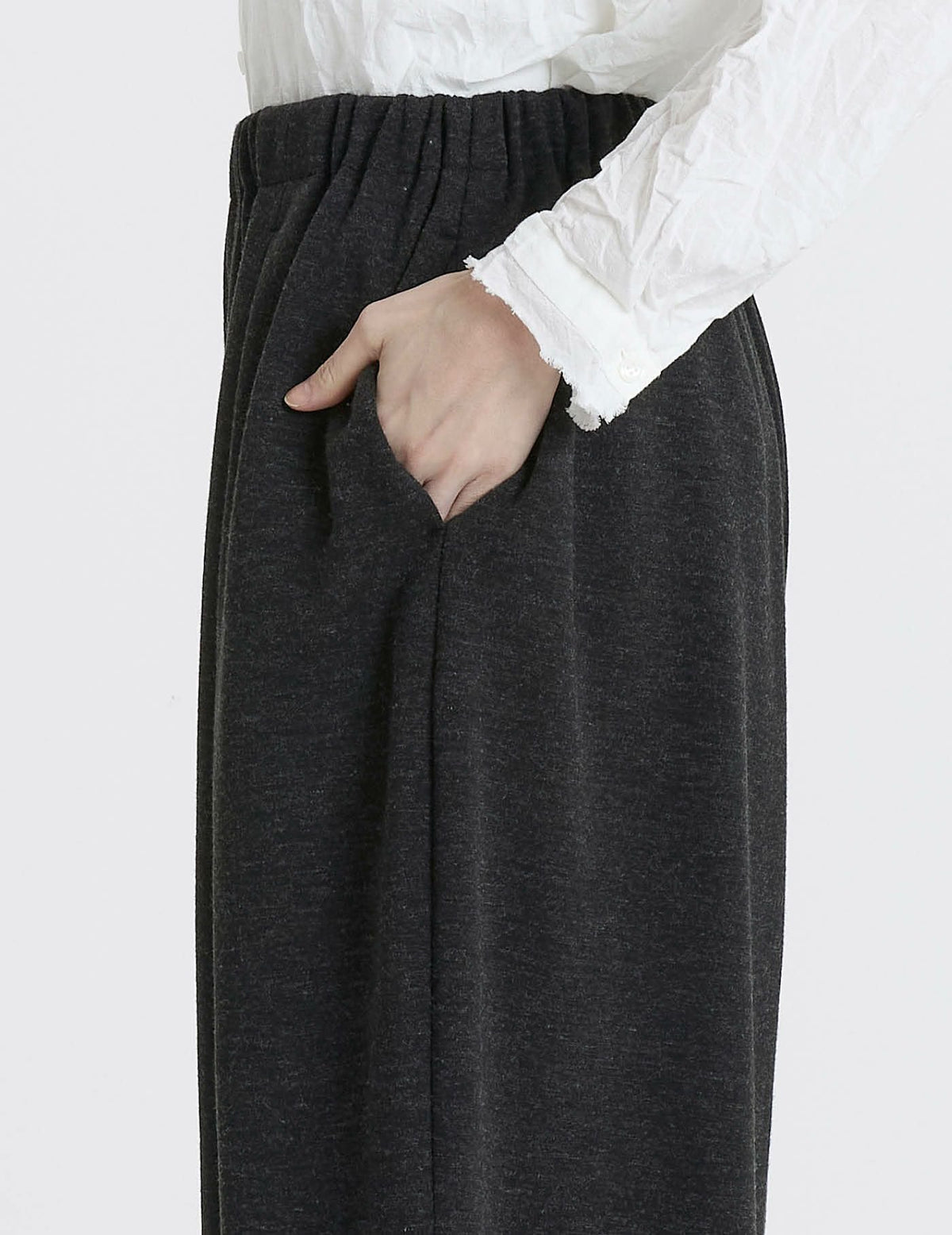 ストレッチポンチ パンツ