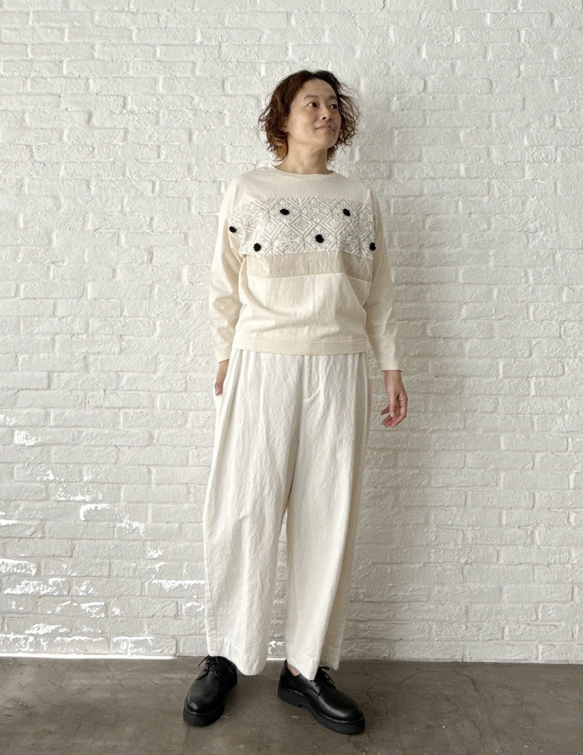 【オンライン限定】ハンドカットエンブロイダリー プルオーバー