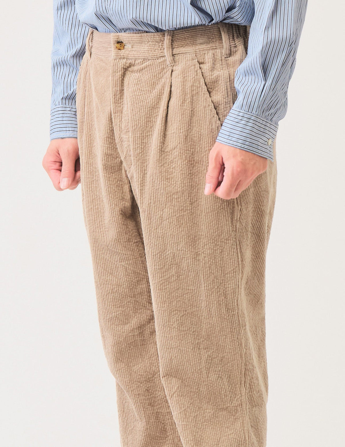 8wコーディロイキャッチワッシャーワンタックペグトップパンツ