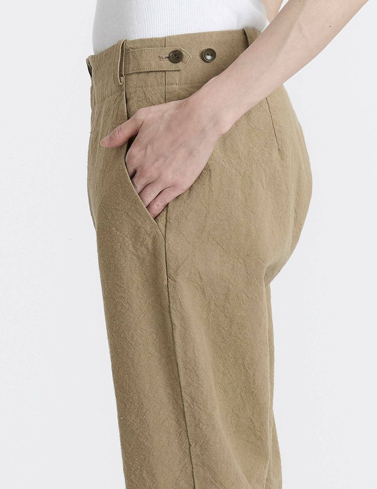 綿リネンキャンバス テーパードパンツ