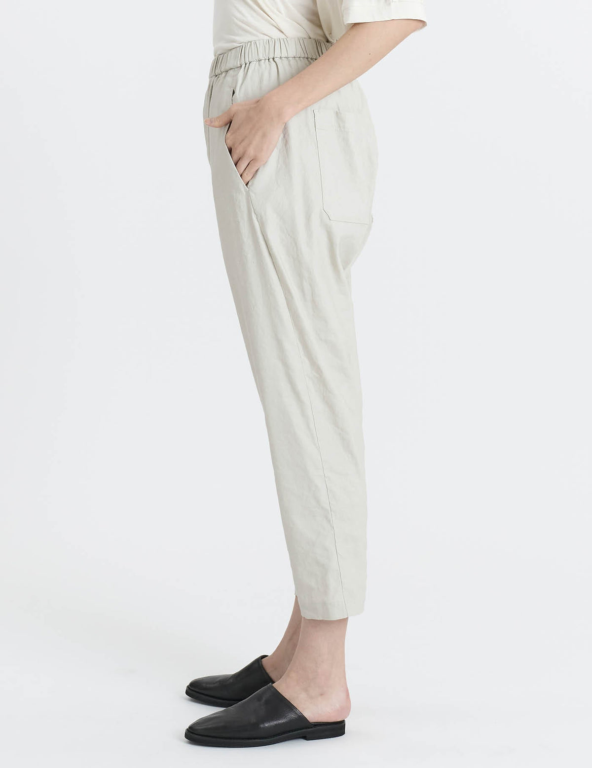 リネンレーヨンストレッチ テーパードパンツ