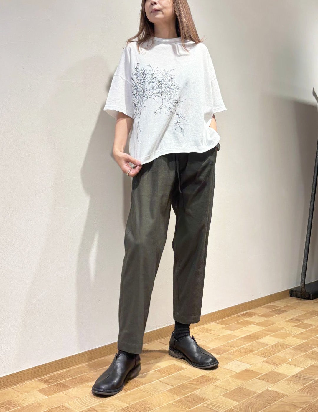 リネンレーヨンストレッチ テーパードパンツ