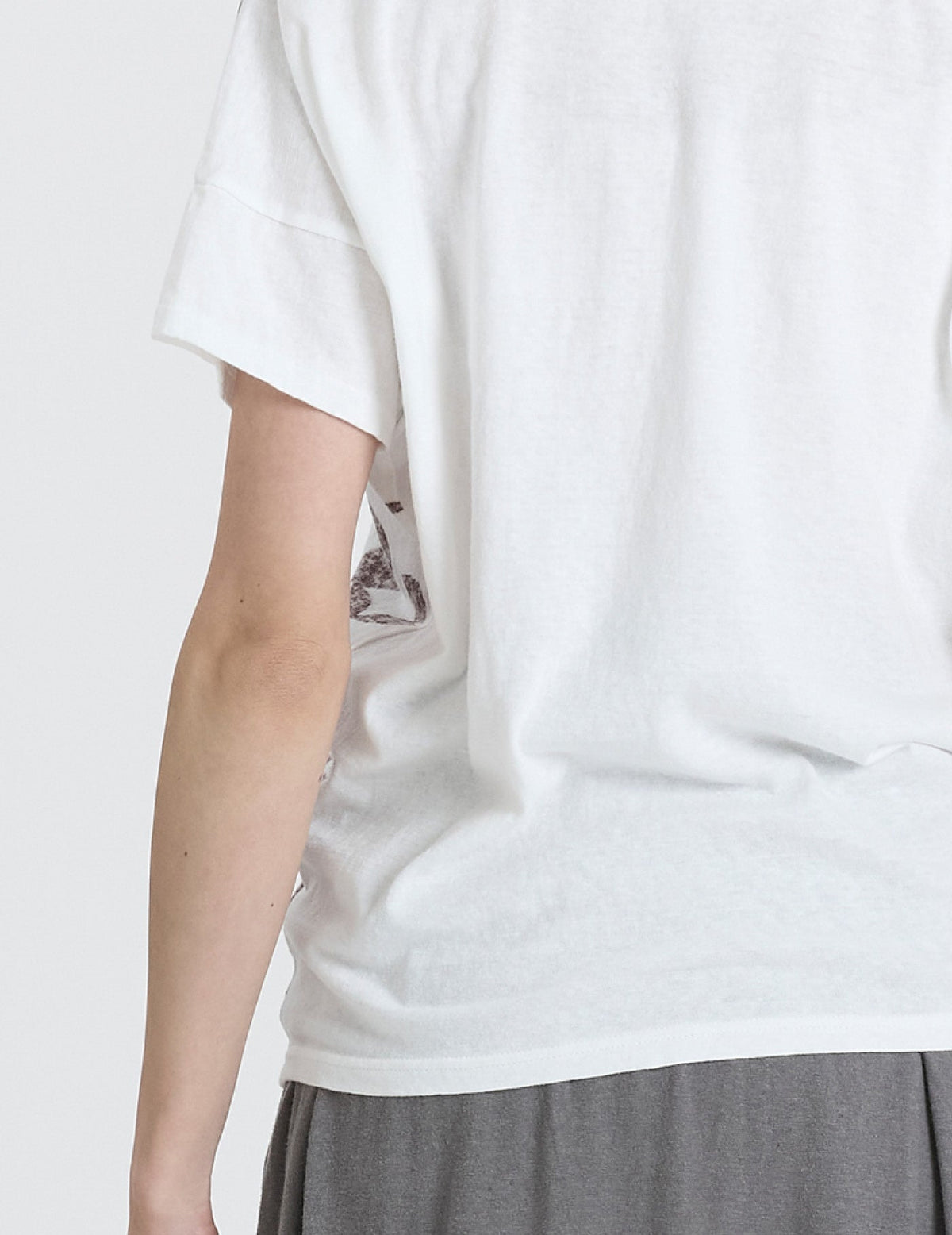 透かしプリント Tシャツ