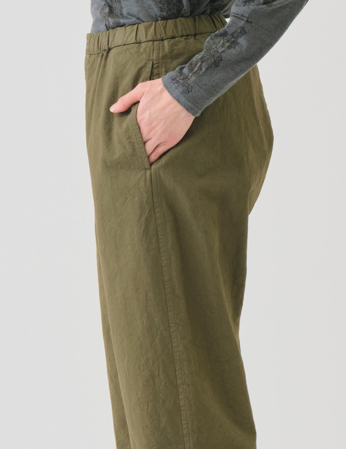 60ウェザー テーパードパンツ